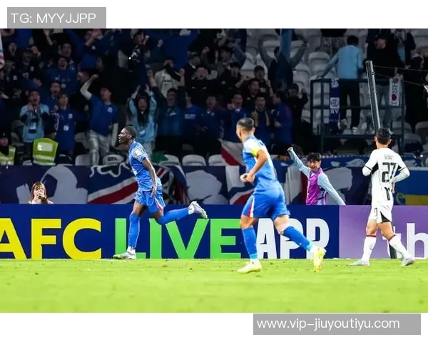 申花与首尔FC半场战成平局申花多次射门未能破门阿苏埃错失良机