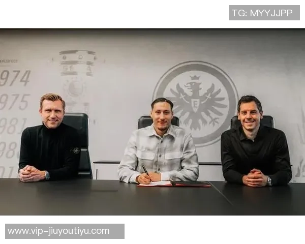 法兰克福与22岁前锋埃布努塔利布达成协议签约五年半交易金额达800万欧元